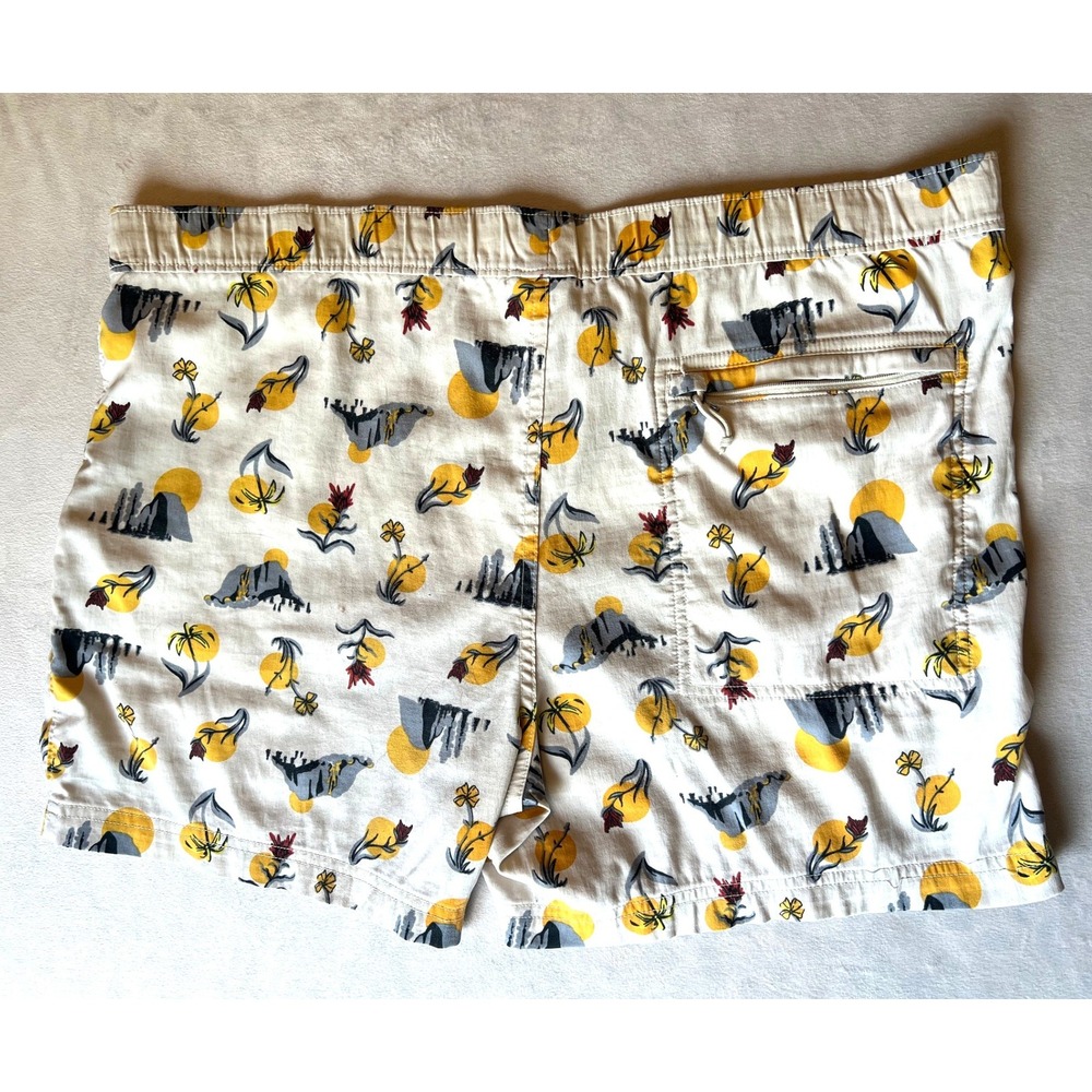 The North Face Mens Class V Yosemite Print Shorts Cream Yellow Medium 5 Inch - Picture 2 of 7
